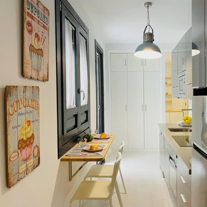 Lovely 2-bed in Granada 1min to Gran Via de Colon Exterior foto