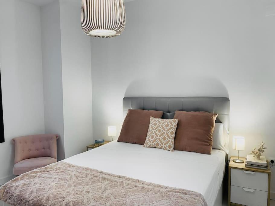 Lovely 2-bed in Granada 1min to Gran Via de Colon Exterior foto