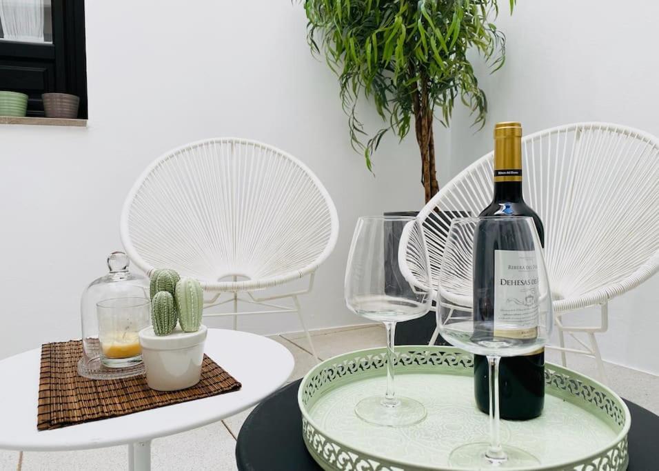 Lovely 2-bed in Granada 1min to Gran Via de Colon Exterior foto